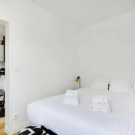 Pick A Flat's Apartements In Louvre-rivoli - Rue Du Roule Paris