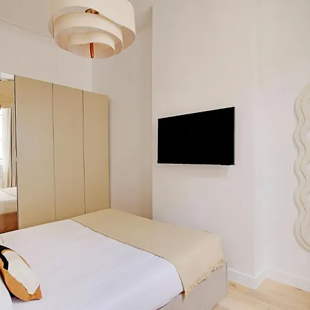 Pick A Flat's Apartements In Louvre-rivoli - Rue Du Roule *